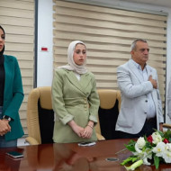 بلدية طولكرم تحتفي بالكاتبة لينا مهداوي وتُشهر روايتها &laquo;الرواية التي استهدفت&raquo;