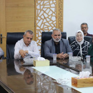 وفد من حركة فتح يزور بلدية طولكرم ويبحث سبل تعزيز الخدمات وصمود المواطنين