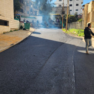 استمرار وتيرة العمل في مشروع تأهيل وتعبيد مجموعة من الشوارع الرئيسية والفرعية