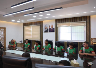 رئيس بلدية طولكرم يستقبل فريق أشبال رواحل