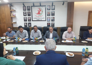 اجتماع رئيس بلدية طولكرم الدكتور المهندس رياض عوض وعدد من أعضاء المجلس البلدي