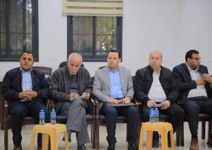 محافظ طولكرم ووزير الحكم المحلي في زيارة لبلدية طولكرم لبحث القضايا التنموية والتحديات الراهنة