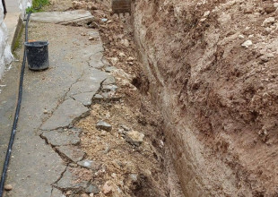 إنشاء خط تصريف مياه عادمة في الحي الجنوبي للمدينة