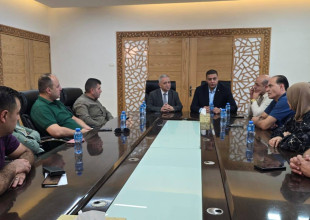 مدير شرطة محافظة طولكرم يزور بلدية طولكرم لبحث التعاون المشترك وتنظيم المدينة