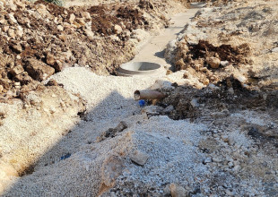 مشروع تمديد خطوط صرف صحي جديدة في الحي الشرقي قرب المقاطعة