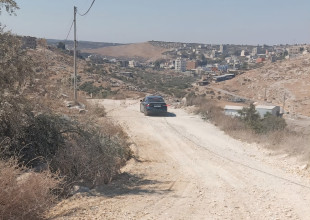 تأهيل عدد من الطرق خارج حدود البلدية في جبل الباشا والمناطق المحيطة به ، لتسهيل حركة المواطنين والتخفيف عنهم