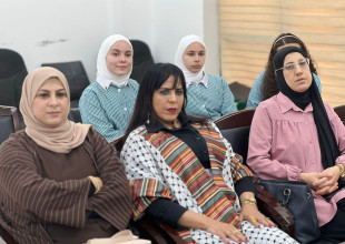 بلدية طولكرم / لجنة ضريبة التربية والتعليم ومديرية التربية والتعليم _ طولكرم تكرم الأديبة د. رولا غانم والفريق الفائز بشركة &ldquo;إيكو روك&rdquo;