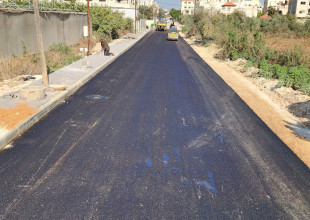 تعبيد طرق داخلية بتمويل من صندوق تطوير وإقراض الهيئات المحلية