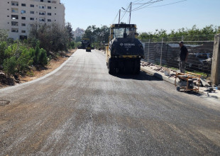 تعبيد طرق داخلية بتمويل من صندوق تطوير وإقراض الهيئات المحلية