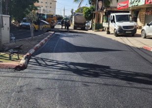 بدء أعمال تعبيد عدد من الشوارع الرئيسية والمفترقات الحيوية المشمولة في خطة البلدية