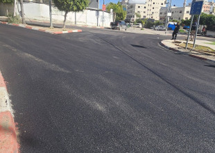 بدء أعمال تعبيد عدد من الشوارع الرئيسية والمفترقات الحيوية المشمولة في خطة البلدية