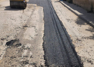 أعمال صيانة الحفر  وتعبيد الطرق في ضاحية ذنابة