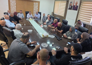 استقبال لجان خدمات مخيمي طولكرم ونور شمس في دار البلدية