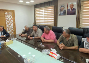 زيارة وفد جبهة النضال الشعبي الفلسطيني في محافظة طولكرم لبلدية طولكرم