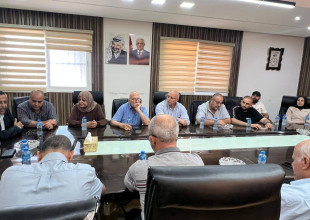 بلدية طولكرم تستقبل وفدًا من اللجنة الشعبية لخدمات مخيم نور شمس ومؤسساته