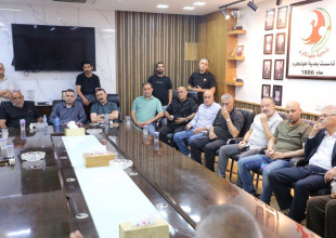 وفد من حركة فتح يزور بلدية طولكرم ويبحث سبل تعزيز الخدمات وصمود المواطنين