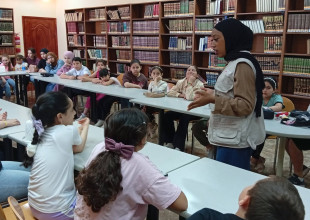زيارة مؤسسة الرؤيا الفلسطينية للمكتبة العامة وتنفيذ ورشة توعية للاطفال