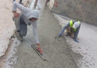 بلدية طولكرم تواصل أعمال مشروع صيانة الارصفة