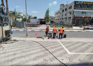 تواصل بلدية طولكرم تنفيذ أنشطة مشروع إنشاء عبارات مياه أمطار وأعمال تنظيف الأودية في مدينة طولكرم