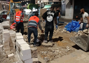 مشروع صيانة وإعادة تأهيل بلاط وحجر الشوارع والأرصفة وسط السوق التجاري
