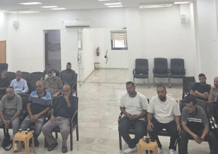 بلدية طولكرم تبحث مع أصحاب البسطات آلية تنظيم الأسواق والشوارع العامة