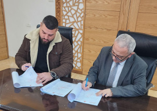 بلدية طولكرم توقع اتفاقية مع شركة بلدوزر للمقاولات