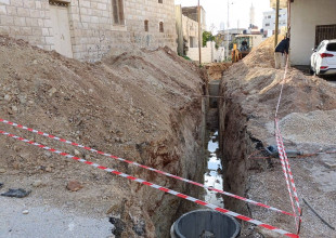 إنشاء خط تصريف مياه عادمة في الحي الجنوبي للمدينة