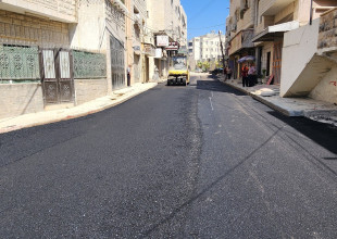 أعمال تعبيد شارع المقاطعة في الحي الشرقي لمدينة طولكرم ومفترق أجيال