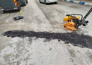 بلدية طولكرم تكثف جهودها لصيانة الطرق