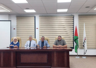 رئيس بلدية طولكرم يلتقي عمال مشاريع التعافي المجتمعي تمهيداً لانطلاقها