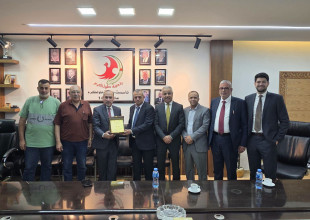 رئيس بلدية طولكرم يستقبل وفداً من البنك الإسلامي العربي لبحث سبل التعاون