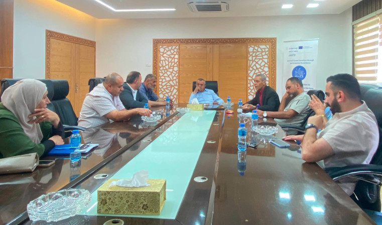 بلدية طولكرم تستقبل وفدًا من وزارة الأشغال العامة والإسكان وتبحث سبل التعاون المشترك