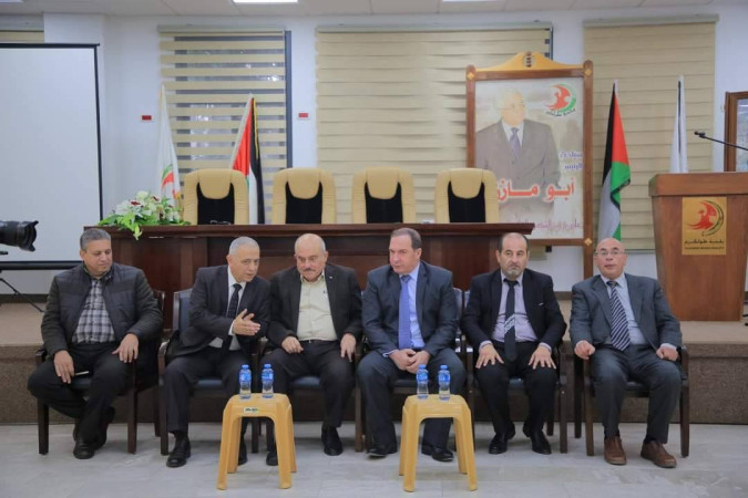 محافظ طولكرم ووزير الحكم المحلي في زيارة لبلدية طولكرم لبحث القضايا التنموية والتحديات الراهنة