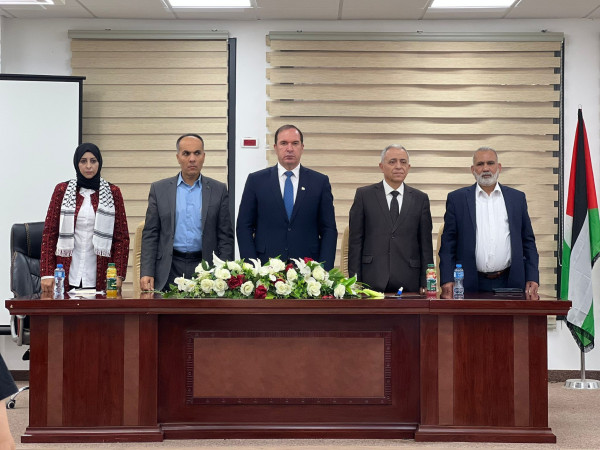 بلدية طولكرم / لجنة ضريبة التربية والتعليم ومديرية التربية والتعليم _ طولكرم تكرم الأديبة د. رولا غانم والفريق الفائز بشركة &ldquo;إيكو روك&rdquo;