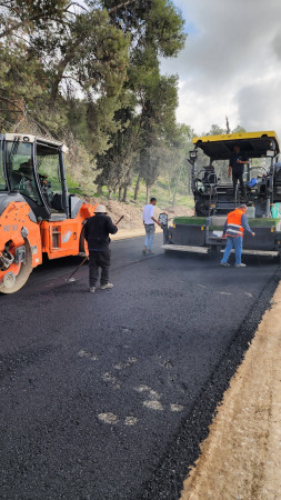 البدء بتعبيد "شارع الأحراش" ليكون بديلاً مؤقتا للمدخل الشرقي