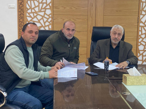 توقيع اتفاقية مشروع إنشاء أرصفة في عدة مواقع بالمدينة والضواحي