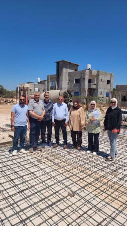 أعمال صب أرضية مدرسة الدكتور حسن خريشي بطولكرم