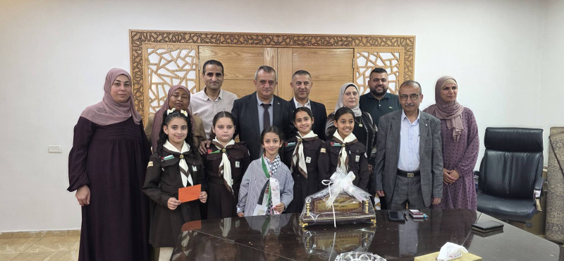 استقبال وفداً من مدرسة بنات شويكة الأساسية