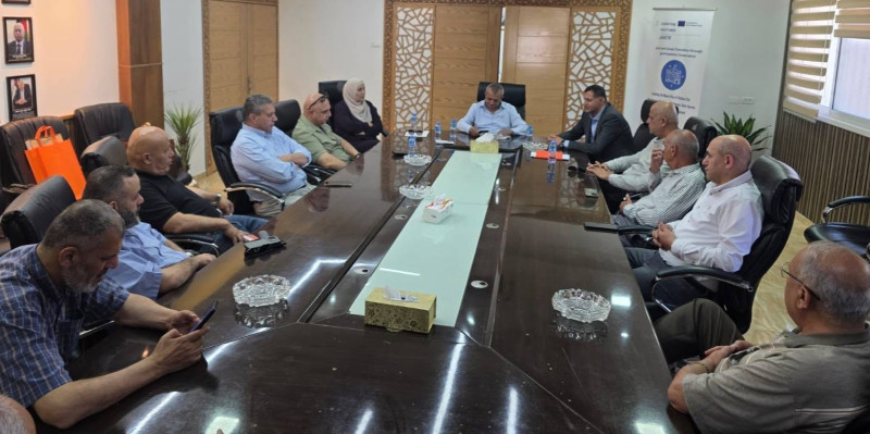 جمعية رجال الأعمال في طولكرم تزور بلدية طولكرم وتبحث سبل تعزيز التعاون المشترك