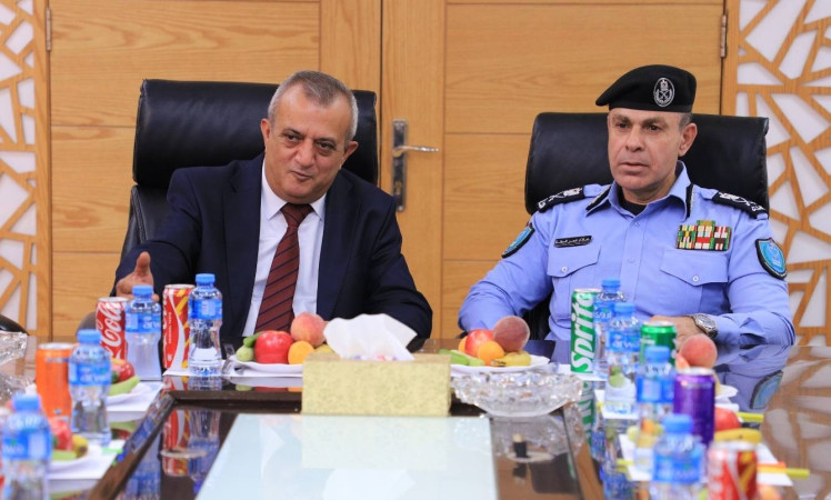 اللواء علام السقا ، مدير عام الشرطة الفلسطينية يزور بلدية طولكرم ويؤكد دعم الشرطة لجهود البلدية في خدمة المواطنين.