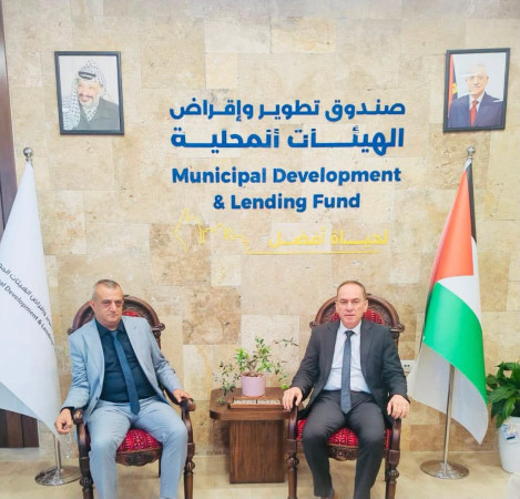 بلدية طولكرم تبحث مع صندوق تطوير وإقراض الهيئات المحلية المشاريع ذات الأولوية للمدينة