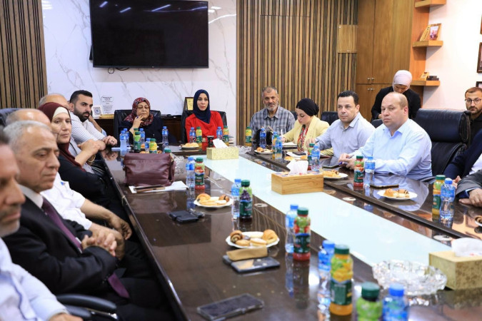 وزير الحكم المحلي يزور بلدية طولكرم ويؤكد دعم الوزارة لمشاريع تطوير البنية التحتية والخدماتية